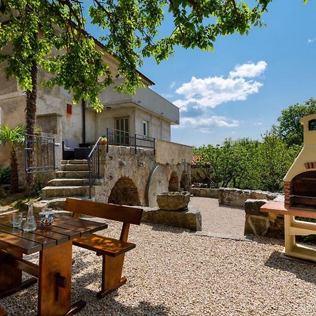 Kuca Za Odmor "Na Paltu" Villa ริซิกา ภายนอก รูปภาพ